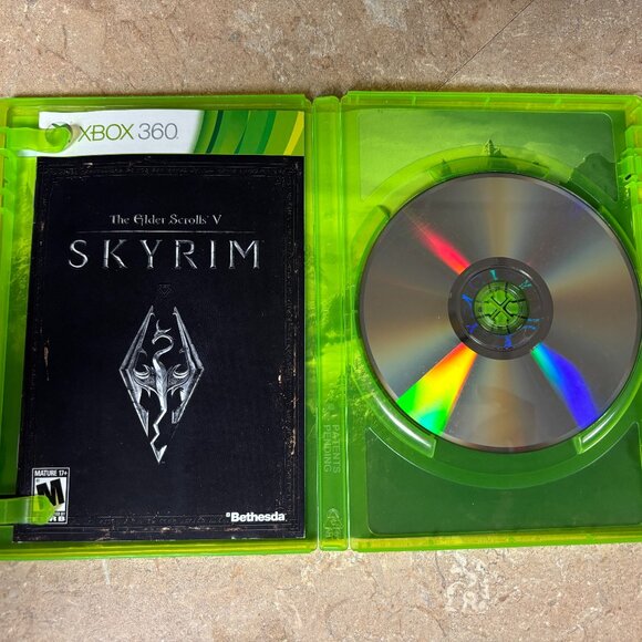 Xbox 360 The Elder Scrolls 5 - Skyrim - Preowned - Good Condition - 2203 - Picture 3 of 4